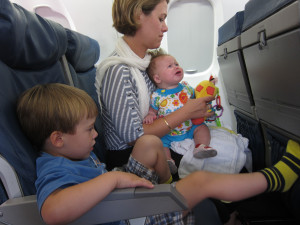 Ako zabaviť bábätko v lietadle?